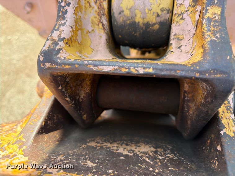 image for item FK3008 1994 John Deere 510D backhoe