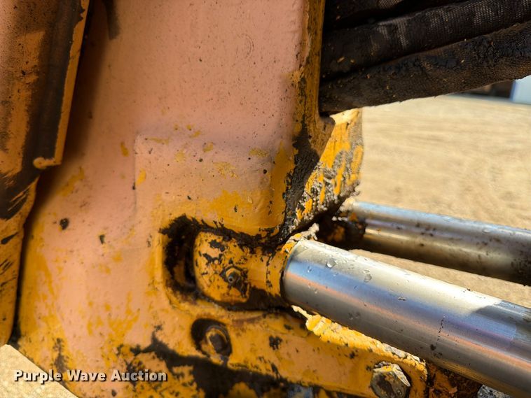 image for item FK3008 1994 John Deere 510D backhoe