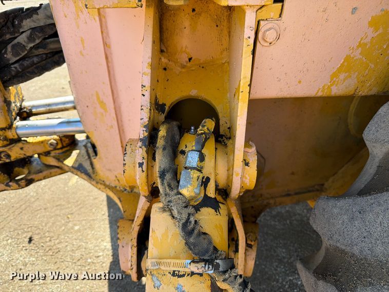 image for item FK3008 1994 John Deere 510D backhoe
