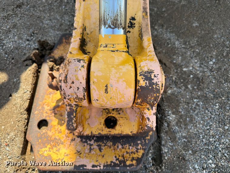 image for item FK3008 1994 John Deere 510D backhoe