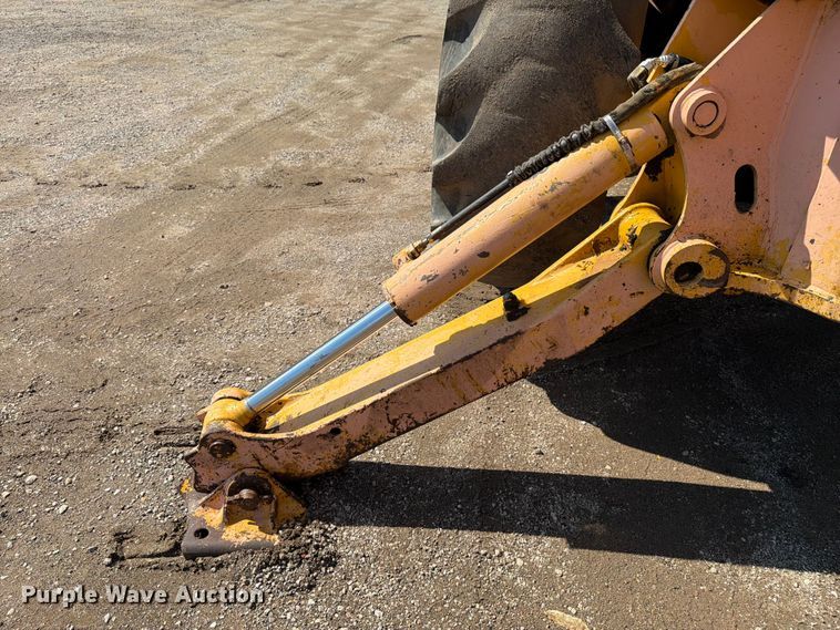 image for item FK3008 1994 John Deere 510D backhoe