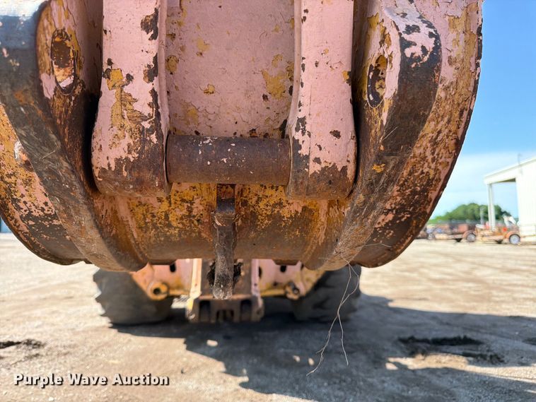 image for item FK3008 1994 John Deere 510D backhoe