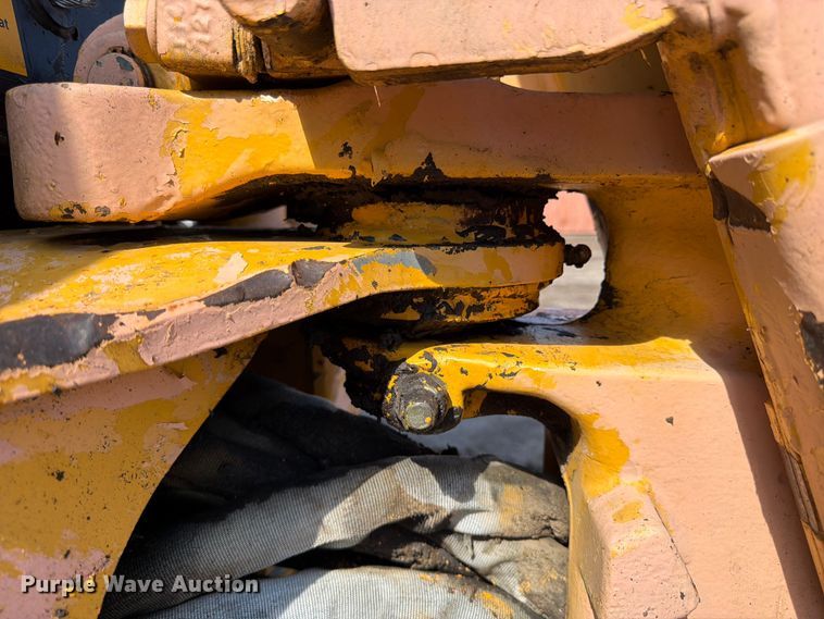 image for item FK3008 1994 John Deere 510D backhoe