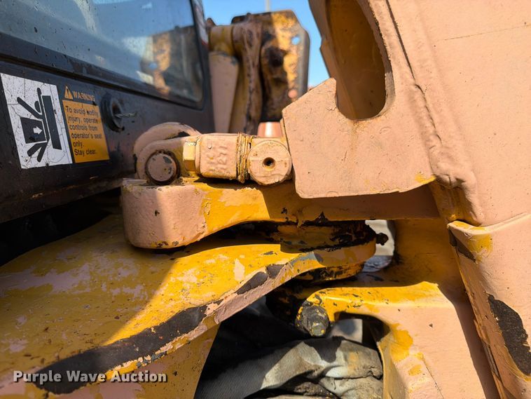image for item FK3008 1994 John Deere 510D backhoe