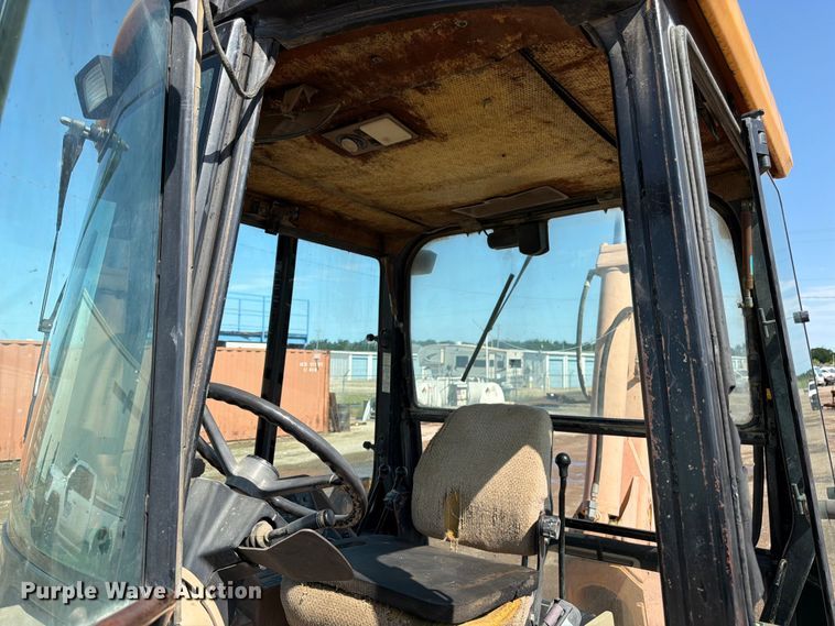 image for item FK3008 1994 John Deere 510D backhoe