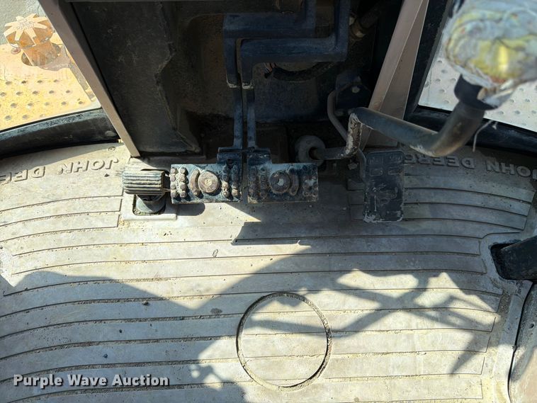image for item FK3008 1994 John Deere 510D backhoe