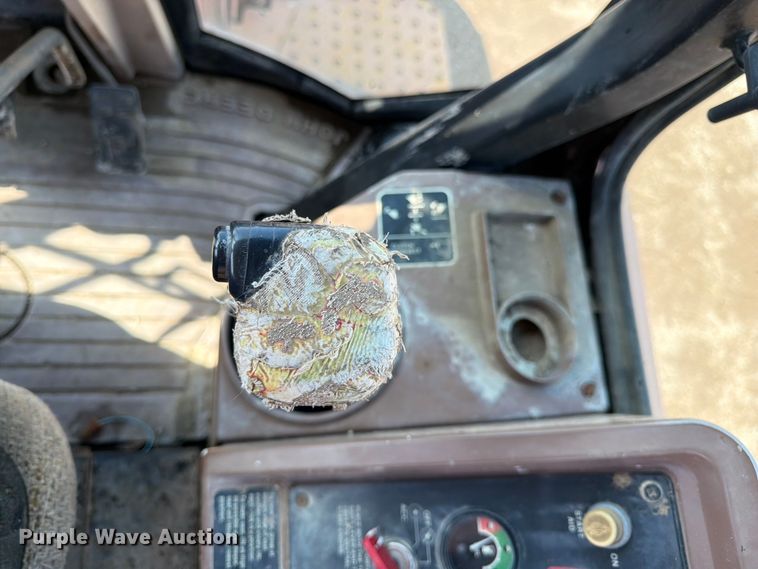 image for item FK3008 1994 John Deere 510D backhoe