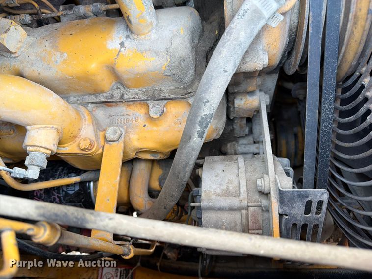 image for item FK3008 1994 John Deere 510D backhoe