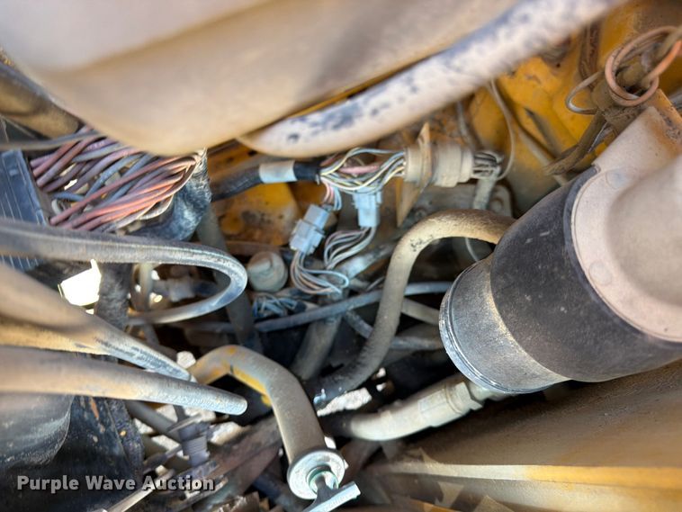 image for item FK3008 1994 John Deere 510D backhoe