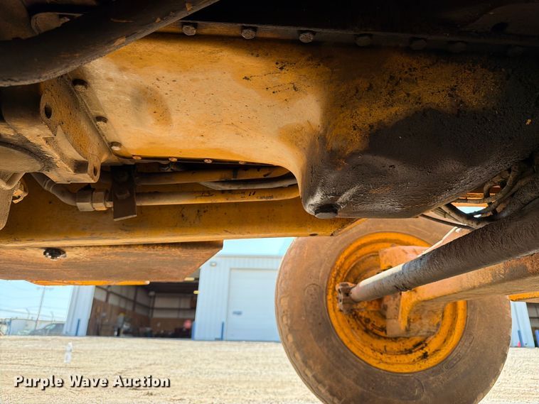 image for item FK3008 1994 John Deere 510D backhoe