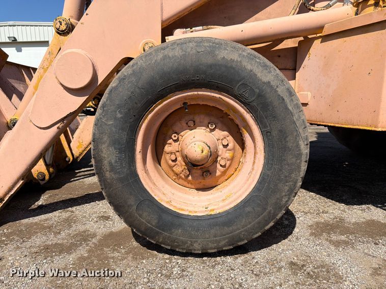 image for item FK3008 1994 John Deere 510D backhoe