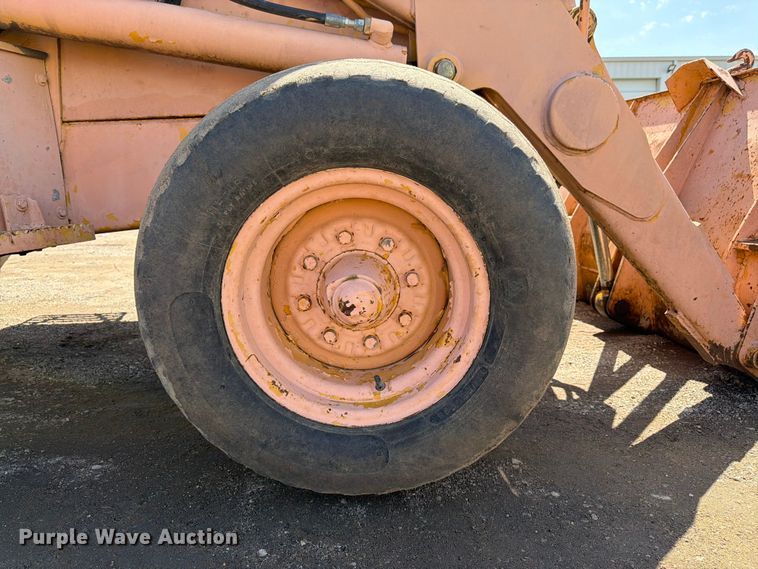 image for item FK3008 1994 John Deere 510D backhoe