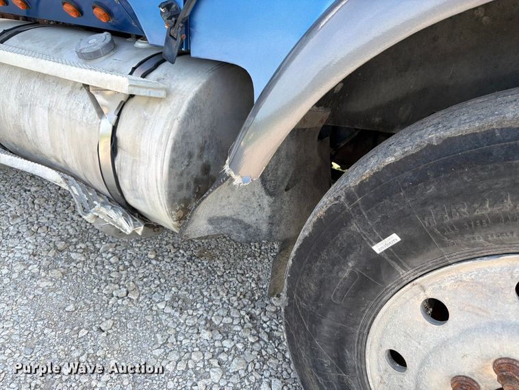 image for item FK3094 1994 International 9300 dump truck