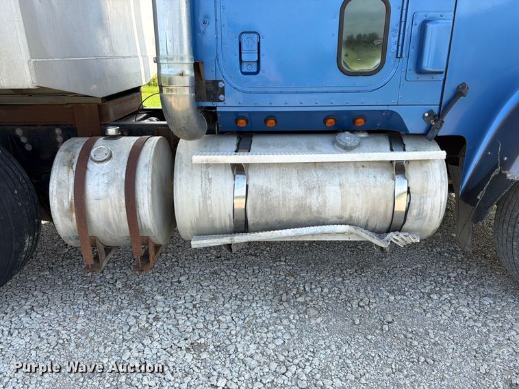 image for item FK3094 1994 International 9300 dump truck