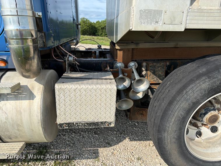 image for item FK3094 1994 International 9300 dump truck