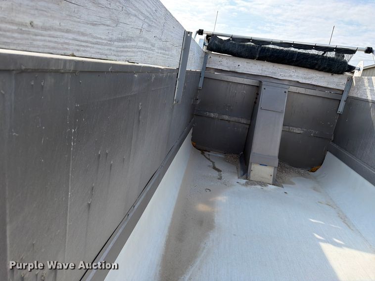 image for item FK3094 1994 International 9300 dump truck