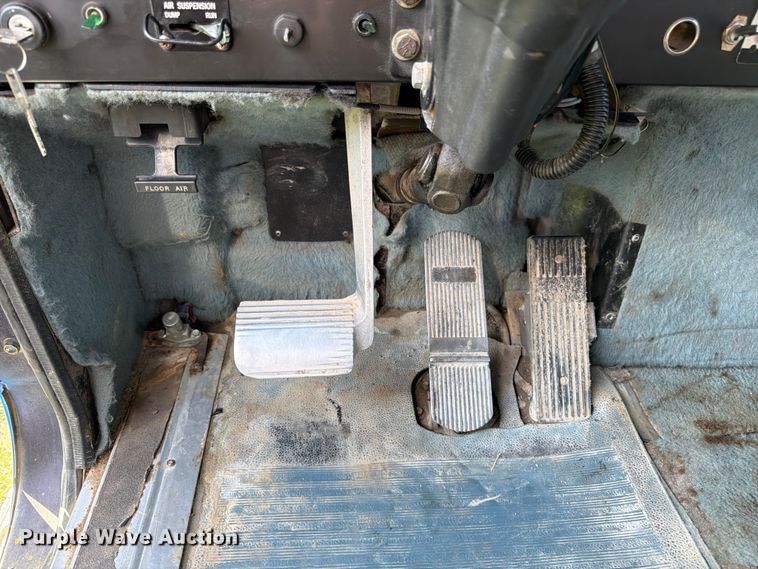 image for item FK3094 1994 International 9300 dump truck