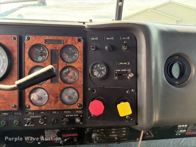 image for item FK3094 1994 International 9300 dump truck