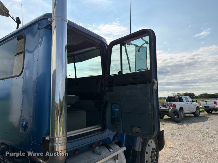 image for item FK3094 1994 International 9300 dump truck