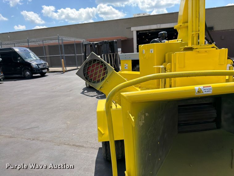 image for item FK3155 Bandit wood chipper