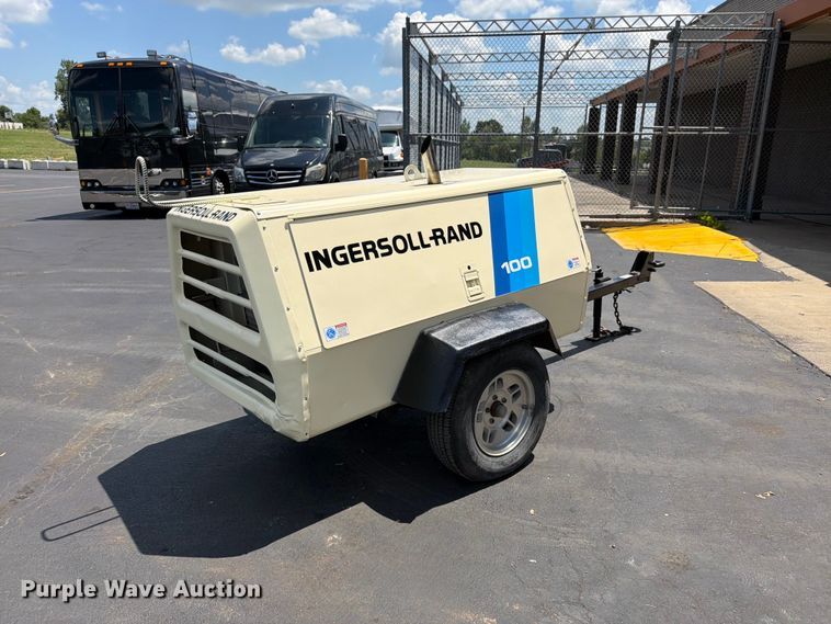 image for item FK3157 1996 Ingersoll Rand P100WD air compressor
