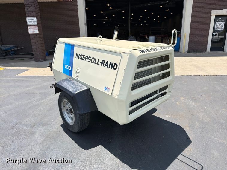 image for item FK3157 1996 Ingersoll Rand P100WD air compressor