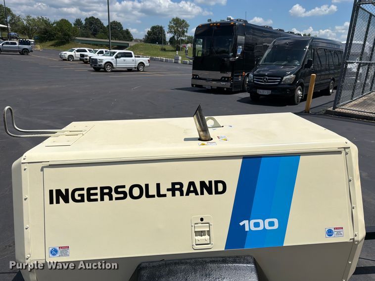 image for item FK3157 1996 Ingersoll Rand P100WD air compressor