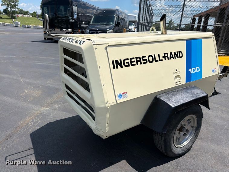 image for item FK3157 1996 Ingersoll Rand P100WD air compressor