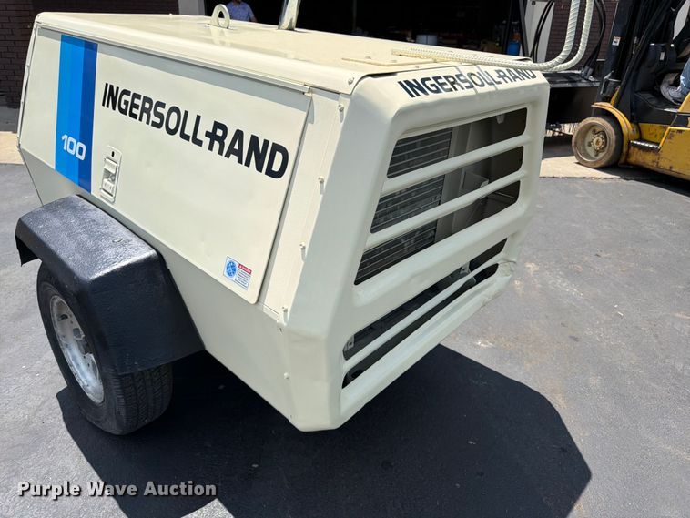 image for item FK3157 1996 Ingersoll Rand P100WD air compressor