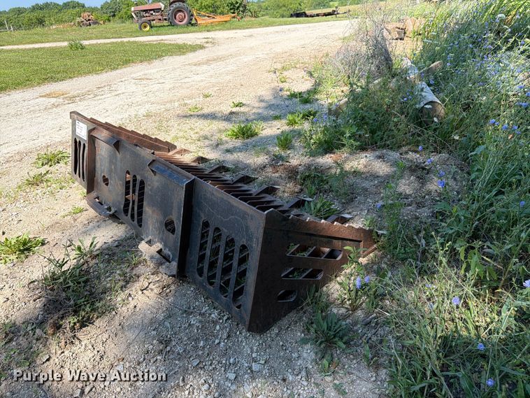 image for item FK3164 Skid steer rock bucket