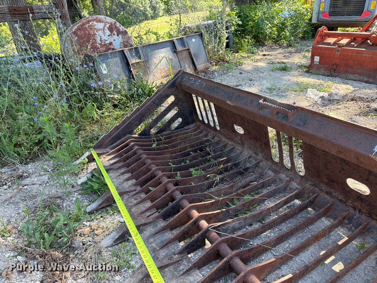 image for item FK3164 Skid steer rock bucket