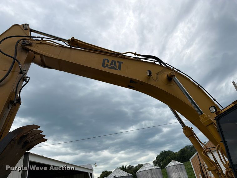 image for item FK3183 1993 Caterpillar 330L excavator