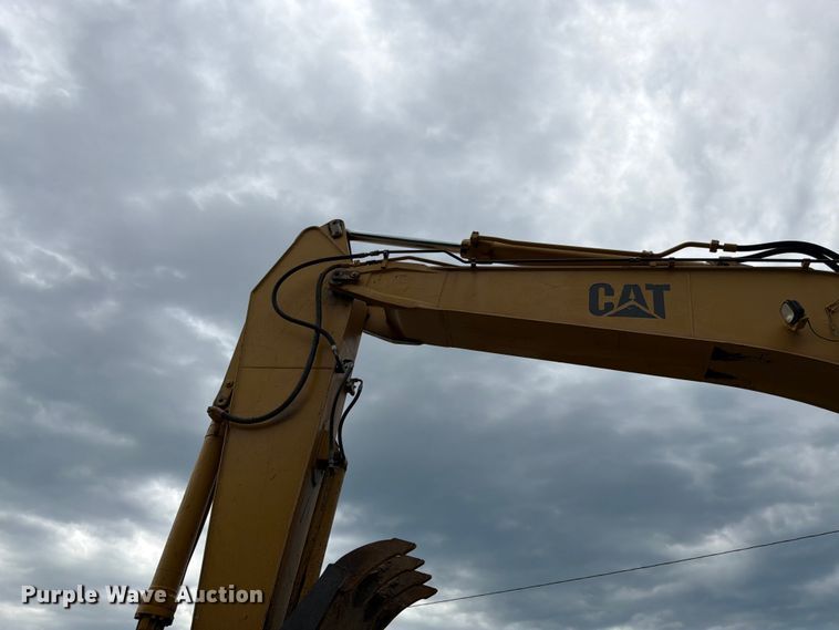 image for item FK3183 1993 Caterpillar 330L excavator