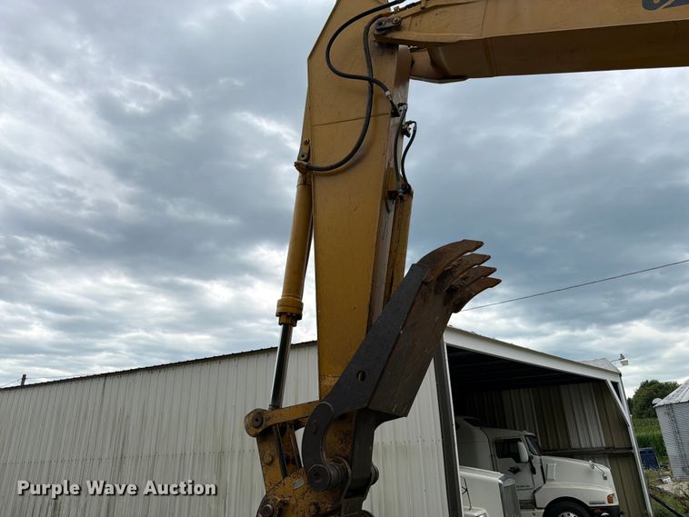 image for item FK3183 1993 Caterpillar 330L excavator