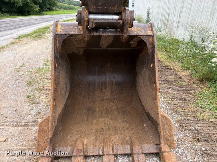 image for item FK3183 1993 Caterpillar 330L excavator