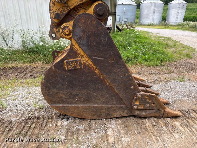 image for item FK3183 1993 Caterpillar 330L excavator
