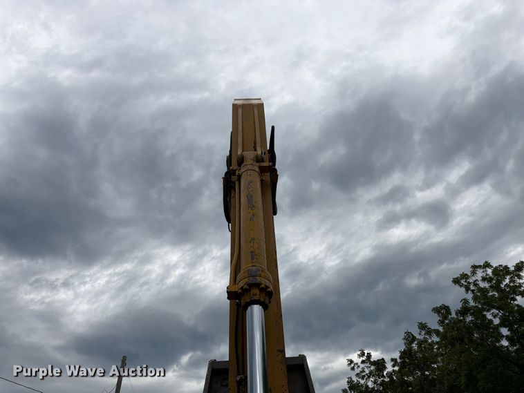 image for item FK3183 1993 Caterpillar 330L excavator