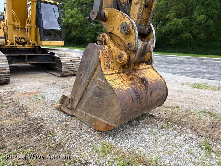 image for item FK3183 1993 Caterpillar 330L excavator