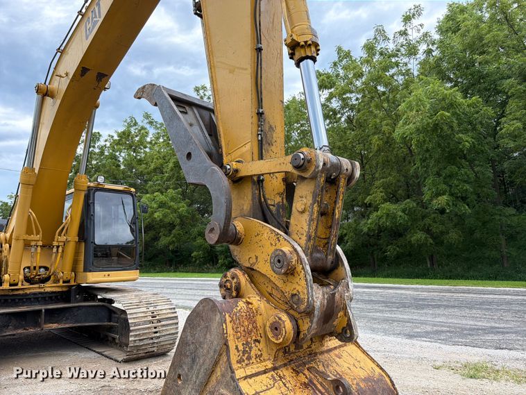 image for item FK3183 1993 Caterpillar 330L excavator