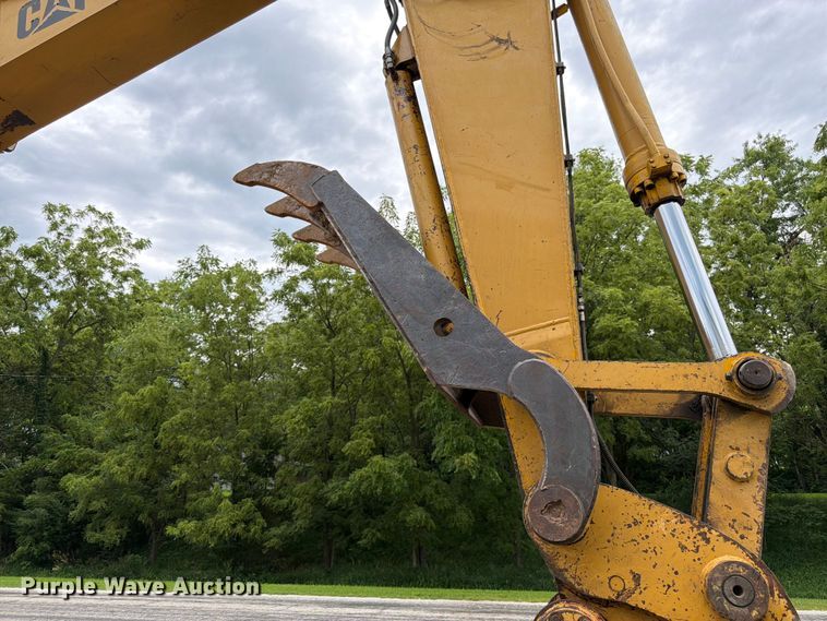 image for item FK3183 1993 Caterpillar 330L excavator