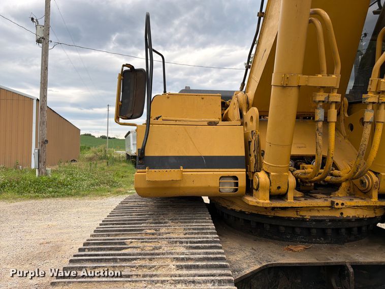 image for item FK3183 1993 Caterpillar 330L excavator