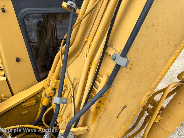 image for item FK3183 1993 Caterpillar 330L excavator