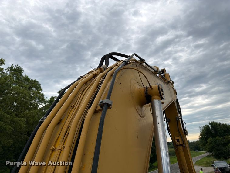 image for item FK3183 1993 Caterpillar 330L excavator