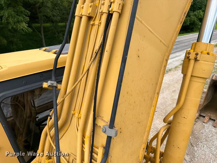 image for item FK3183 1993 Caterpillar 330L excavator