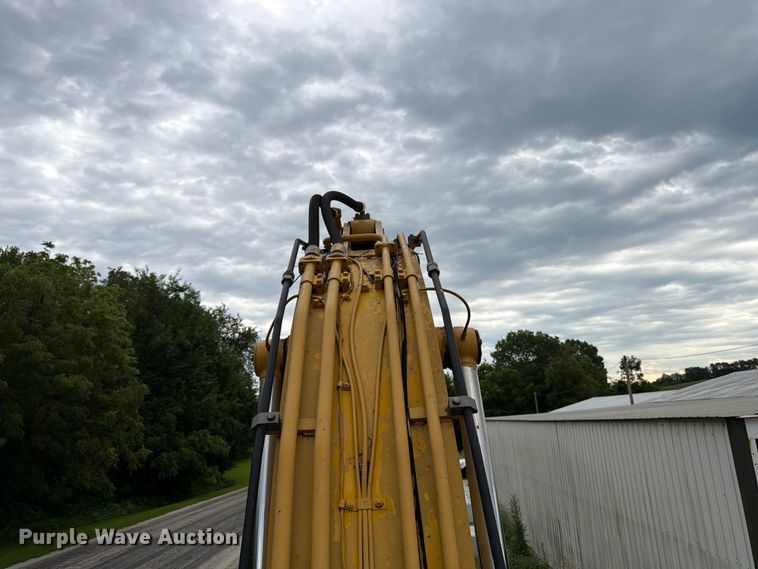 image for item FK3183 1993 Caterpillar 330L excavator