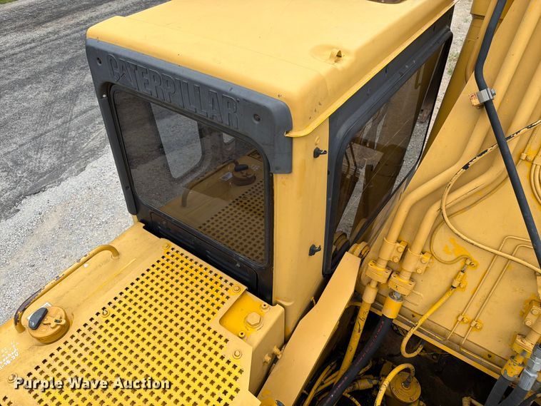 image for item FK3183 1993 Caterpillar 330L excavator
