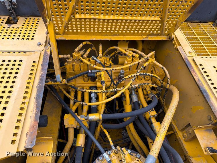 image for item FK3183 1993 Caterpillar 330L excavator