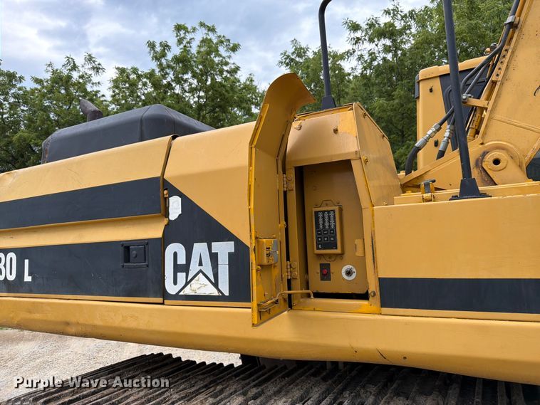 image for item FK3183 1993 Caterpillar 330L excavator