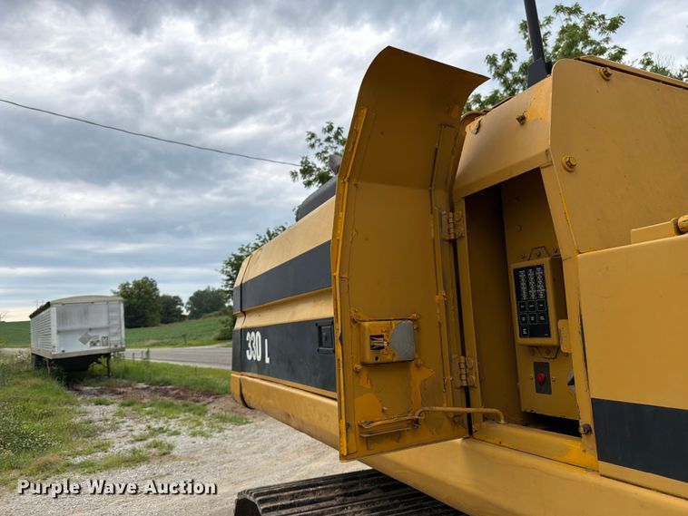 image for item FK3183 1993 Caterpillar 330L excavator