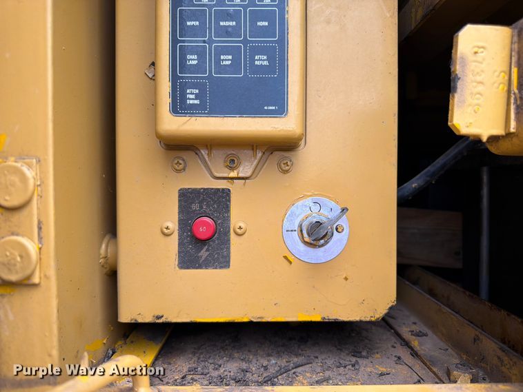 image for item FK3183 1993 Caterpillar 330L excavator